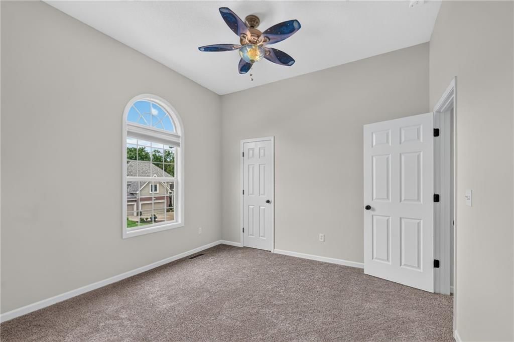 6719 NW Monticello Terrace — photo 40