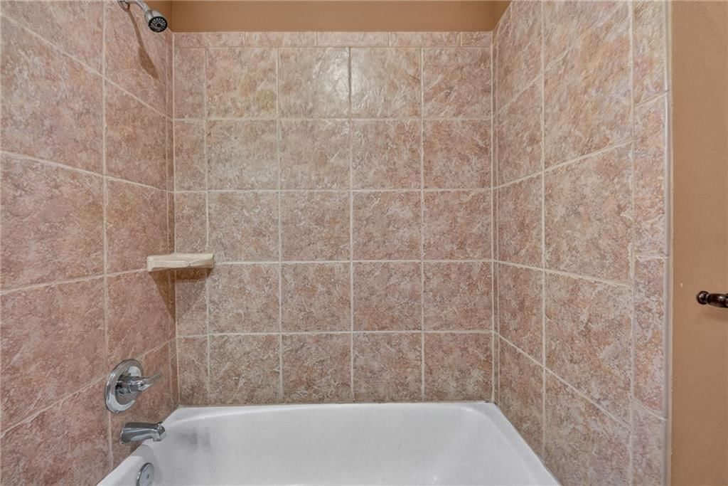 6719 NW Monticello Terrace — photo 44
