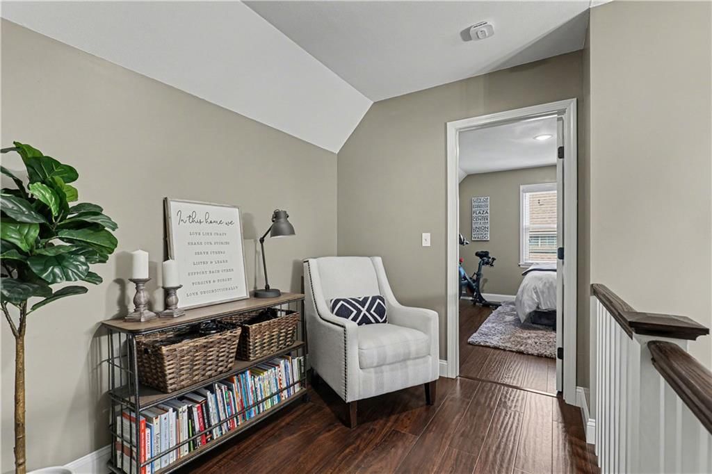 8908 LAMAR Avenue — photo 15