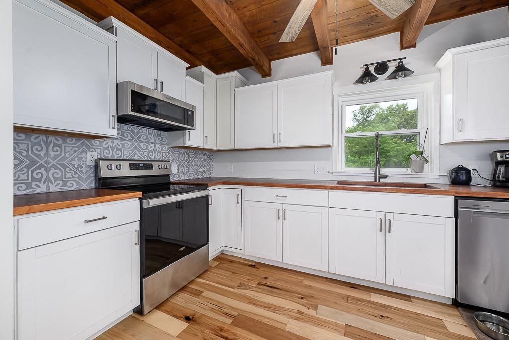 2906 N Hutton Road — photo 9