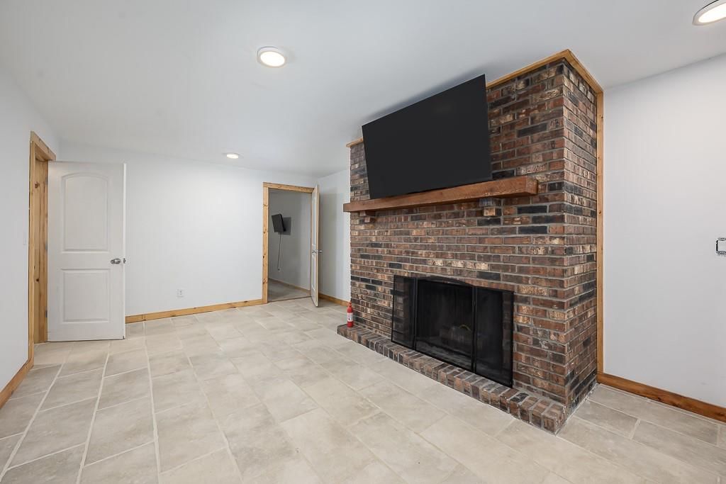 2906 N Hutton Road — photo 19