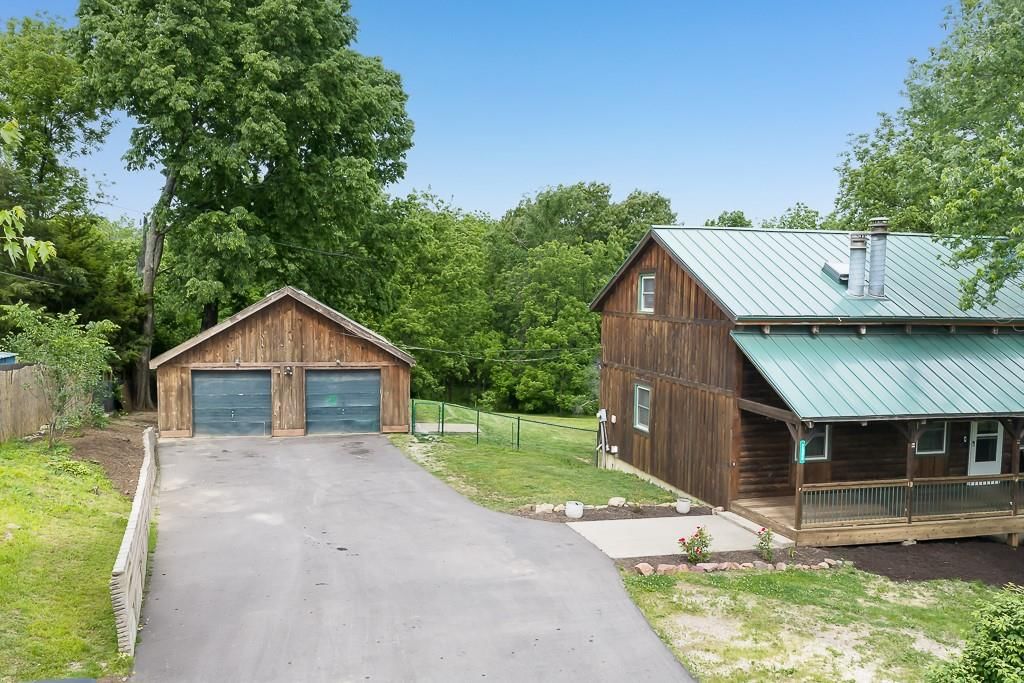 2906 N Hutton Road — photo 30