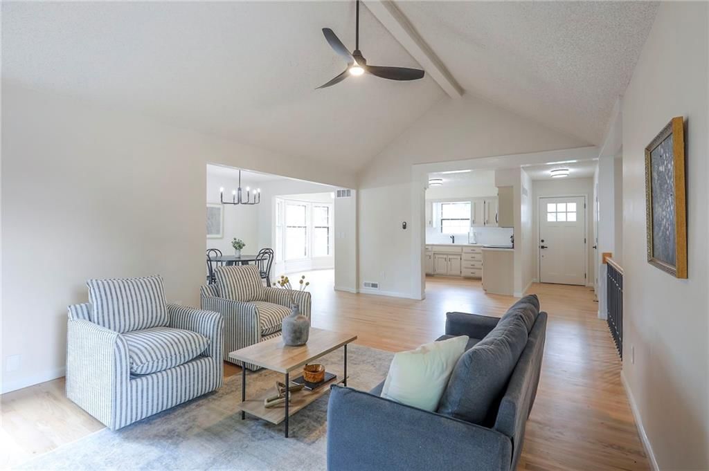203 NE Crescent Street — photo 10