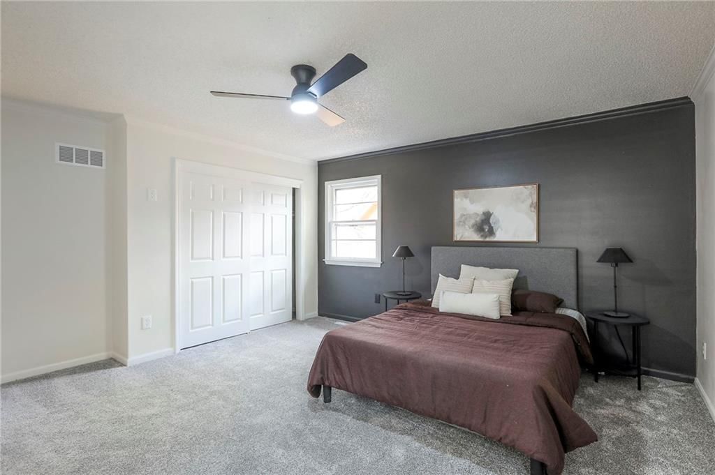 203 NE Crescent Street — photo 11