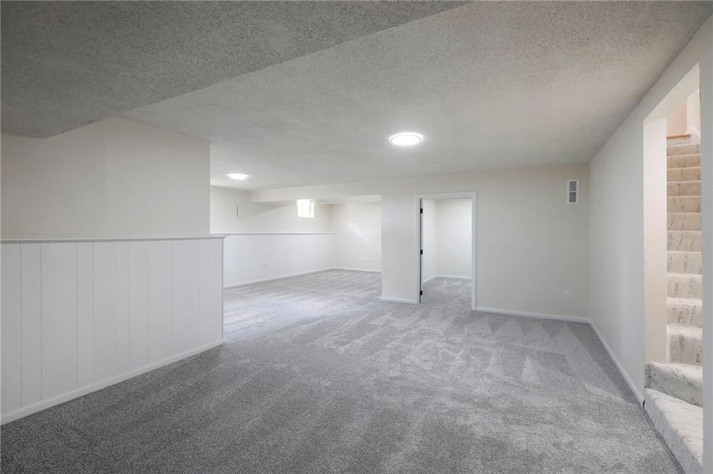 203 NE Crescent Street — photo 18