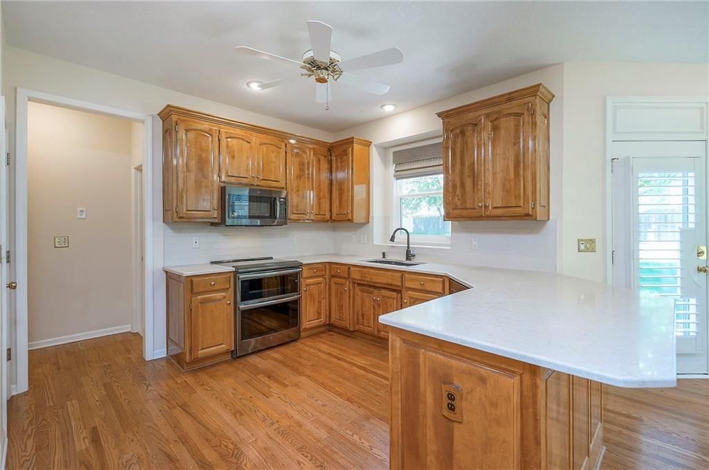 15223 Woodson Lane — photo 22