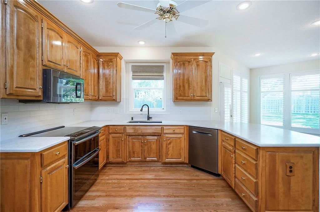 15223 Woodson Lane — photo 23