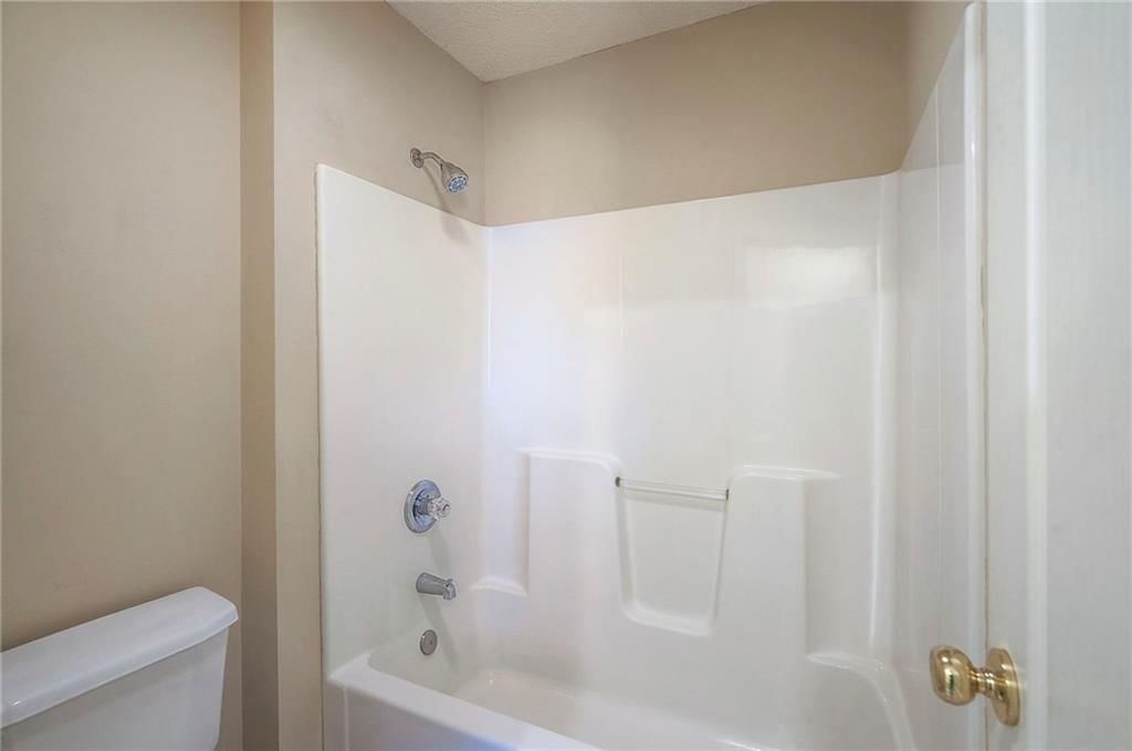 15223 Woodson Lane — photo 32