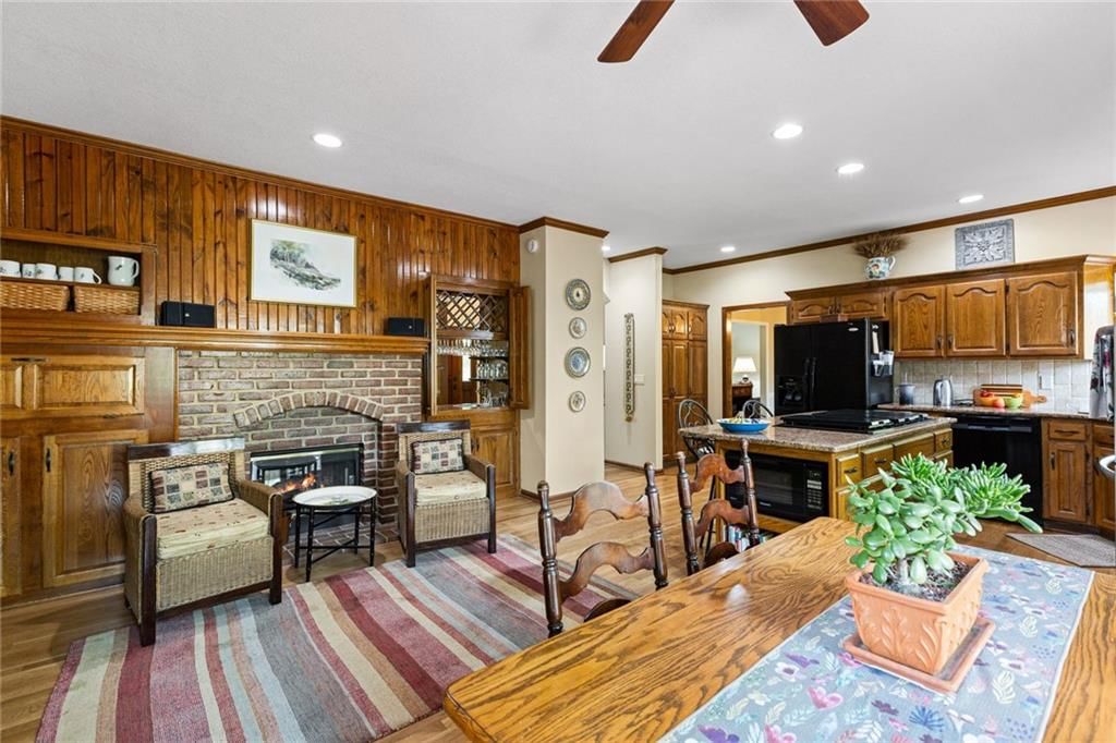12912 Rosewood Street — photo 15