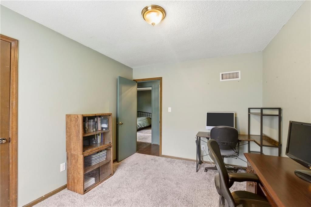 516 NE Johnston Drive — photo 12