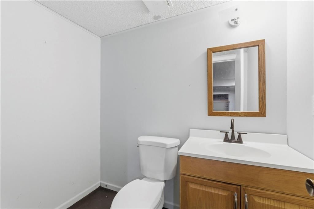 516 NE Johnston Drive — photo 16