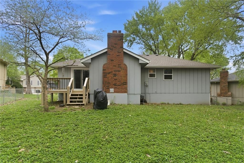 516 NE Johnston Drive — photo 22