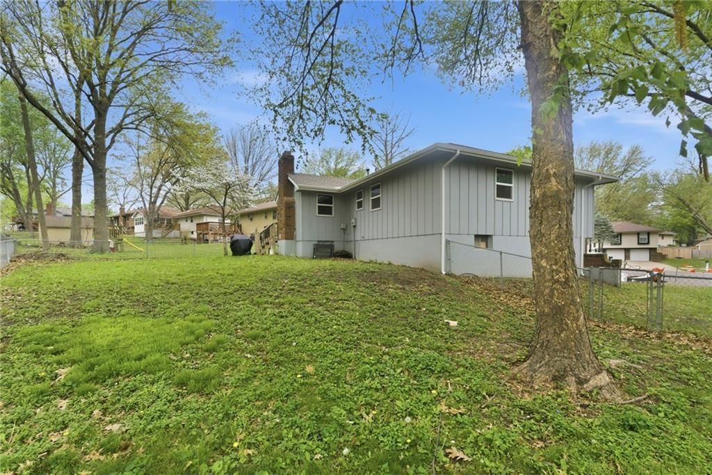 516 NE Johnston Drive — photo 23