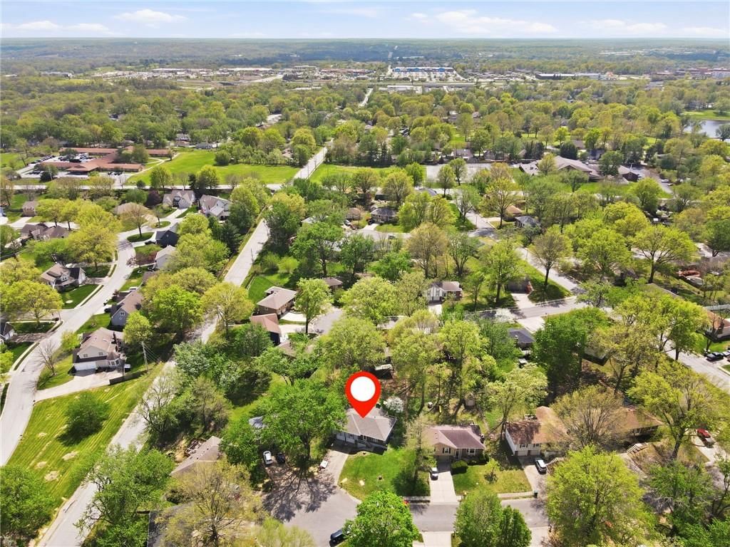 516 NE Johnston Drive — photo 25