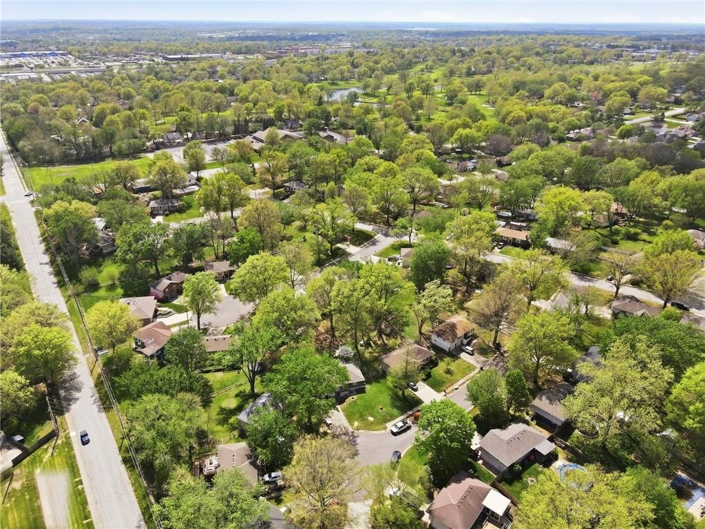 516 NE Johnston Drive — photo 26