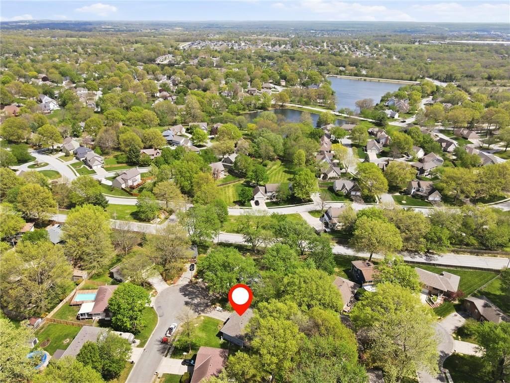 516 NE Johnston Drive — photo 31