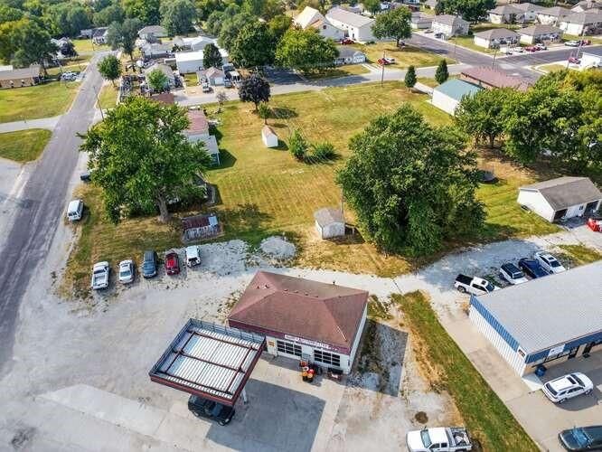 101 NW Railroad Street — photo 14