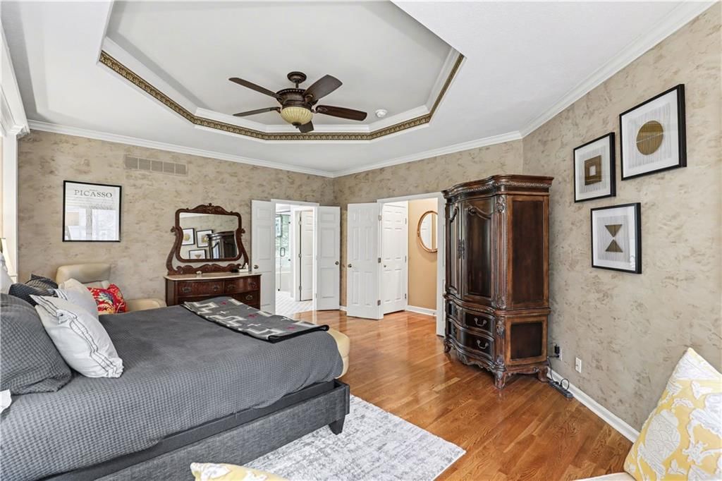709 NE Lake Pointe Drive — photo 23