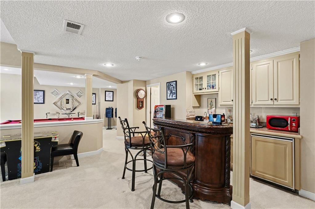 709 NE Lake Pointe Drive — photo 36