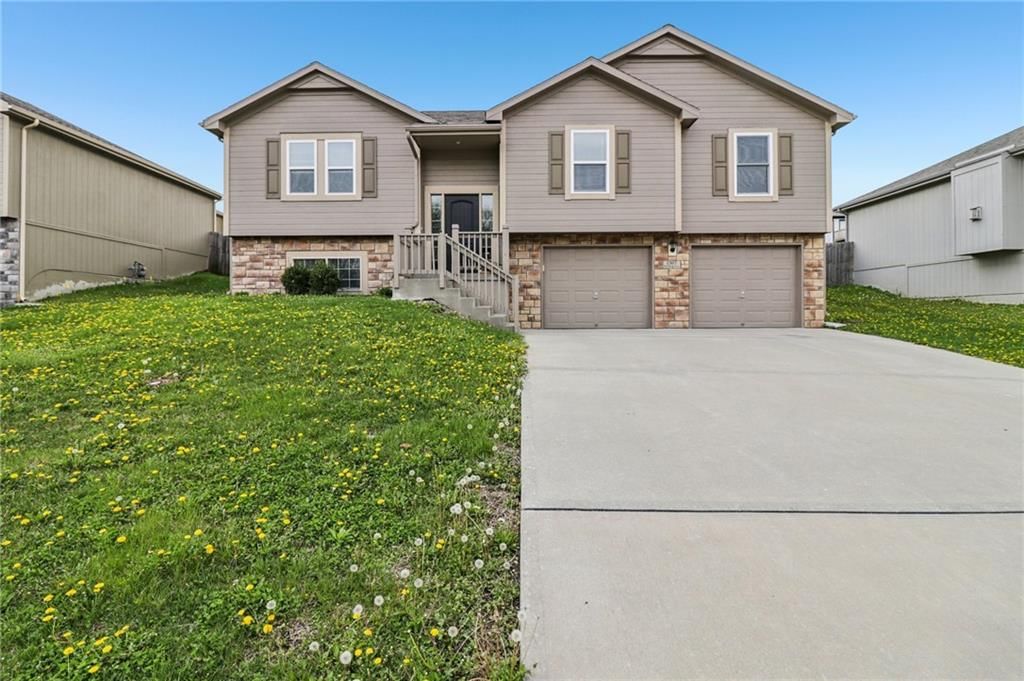 1307 NW Hilltop Lane — photo 2