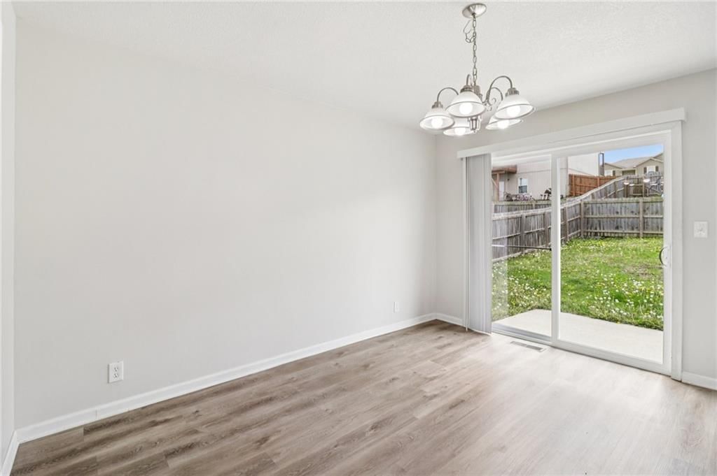 1307 NW Hilltop Lane — photo 6
