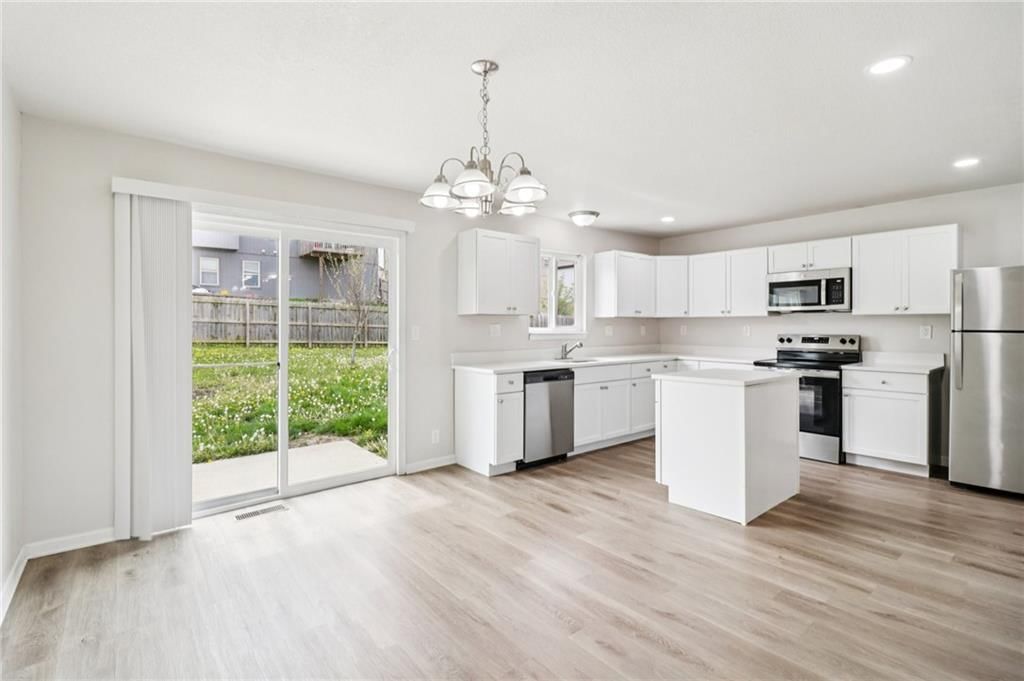 1307 NW Hilltop Lane — photo 13