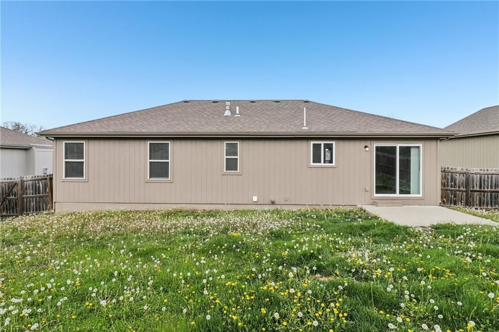 1307 NW Hilltop Lane — photo 38