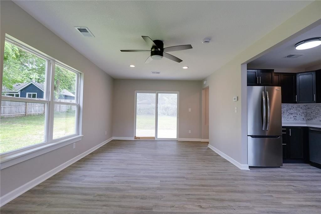 2708 Windsor Avenue — photo 4