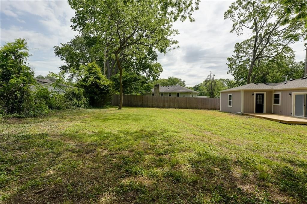 2708 Windsor Avenue — photo 22