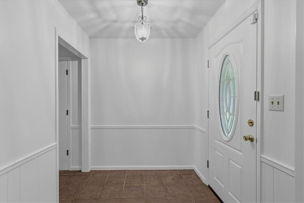 18719 Gateway Drive — photo 6
