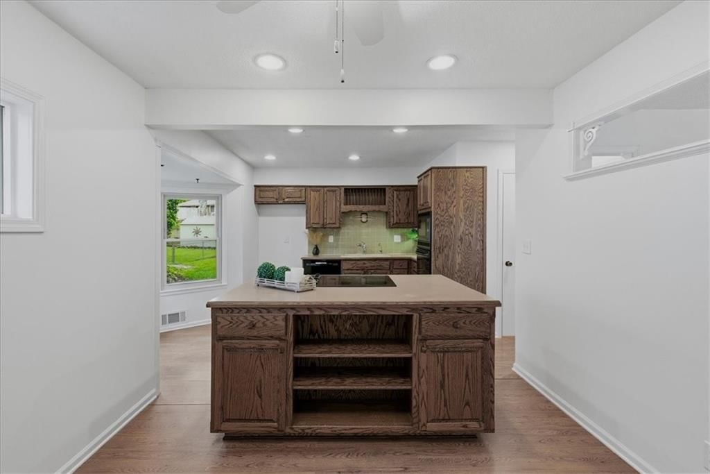 18719 Gateway Drive — photo 15