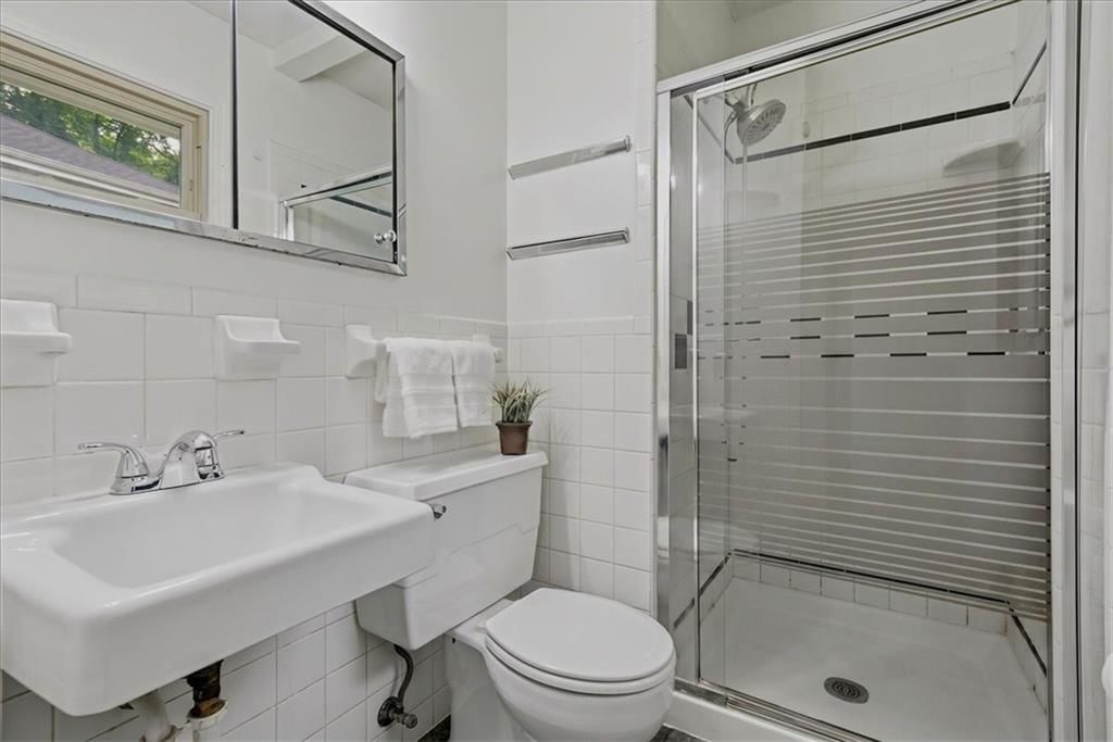 18719 Gateway Drive — photo 24