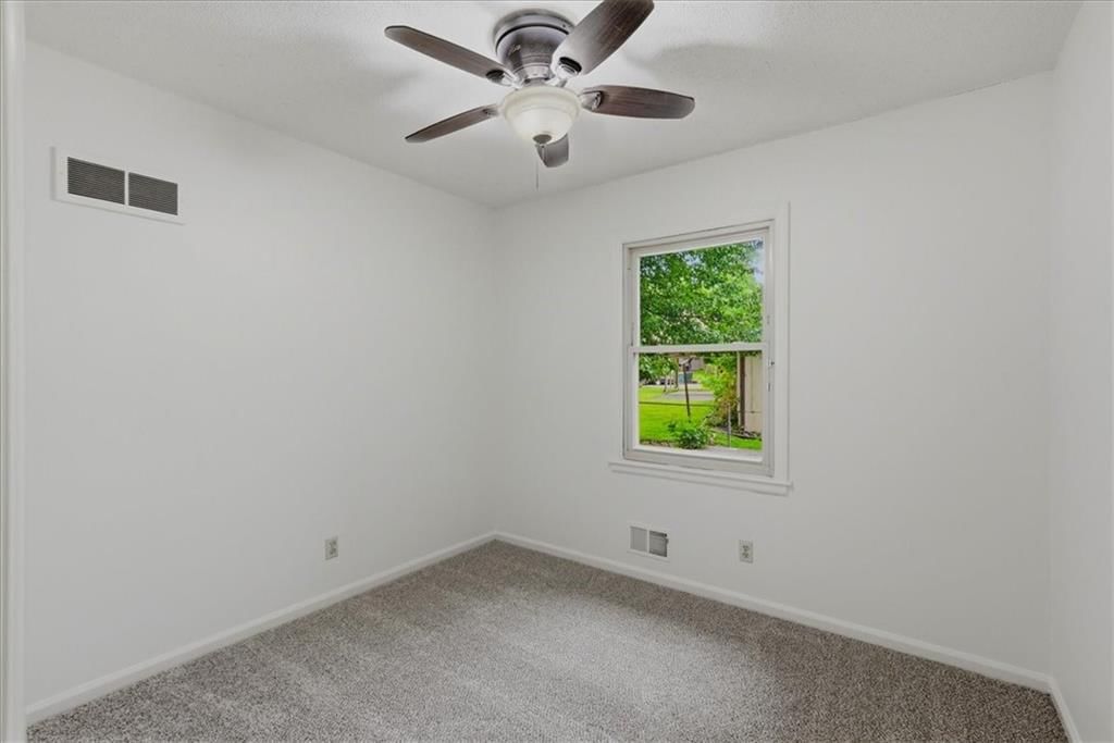 18719 Gateway Drive — photo 27