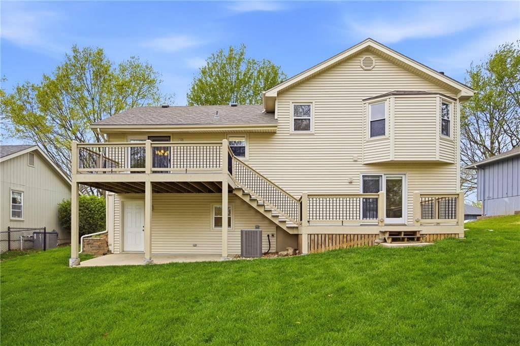 6721 N St Clair Court — photo 5