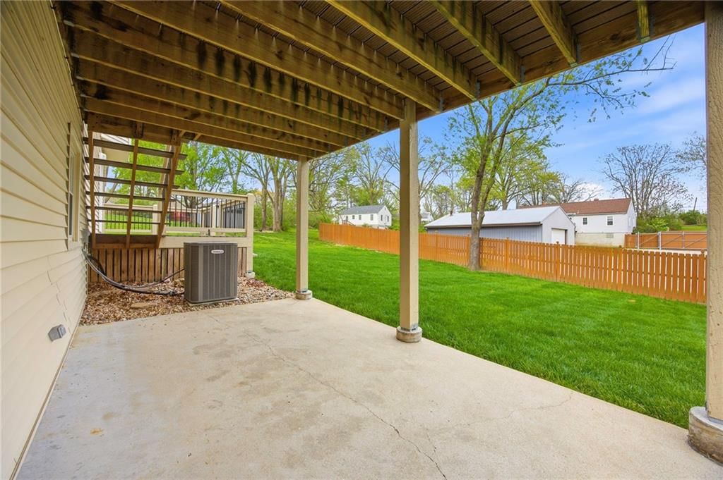 6721 N St Clair Court — photo 7