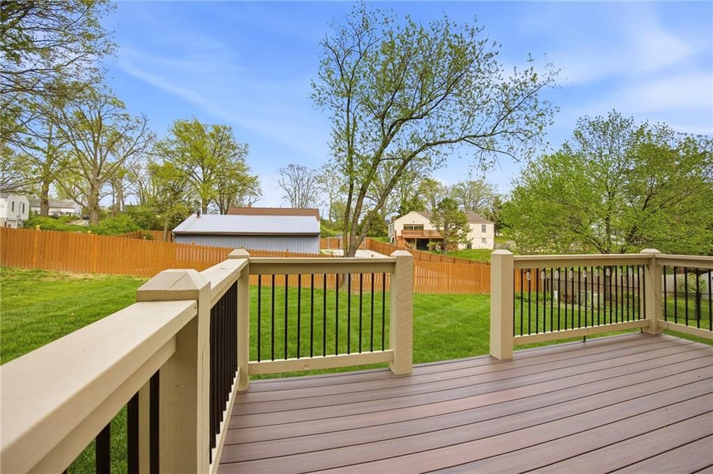 6721 N St Clair Court — photo 10