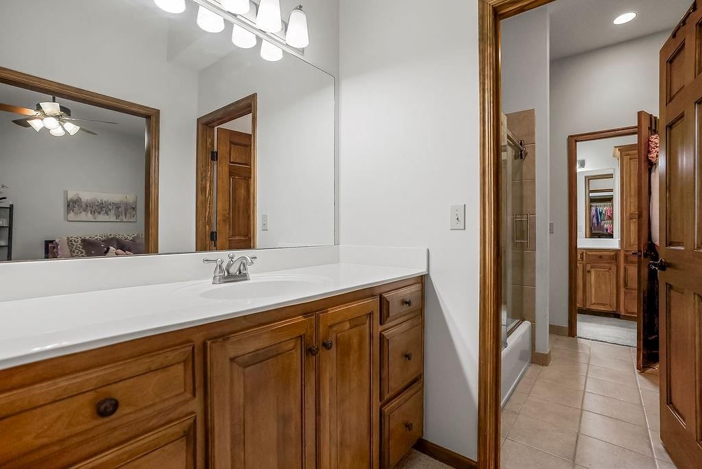 16332 LARSEN Street — photo 35