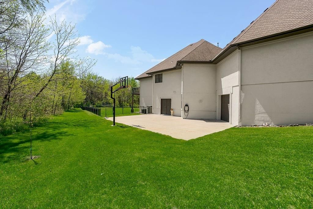 16332 LARSEN Street — photo 45