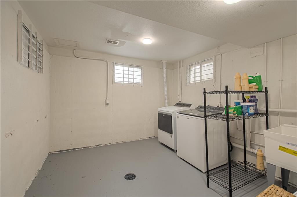 12706 Corrington Avenue — photo 35