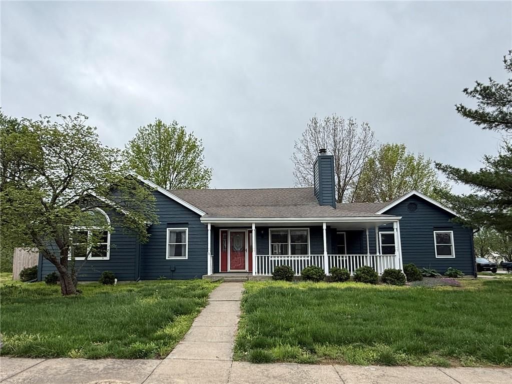 1729 S Maple Street — photo 2