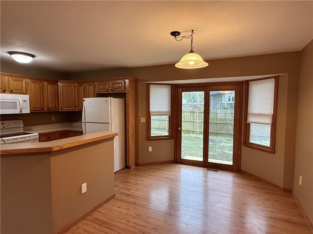 1729 S Maple Street — photo 9