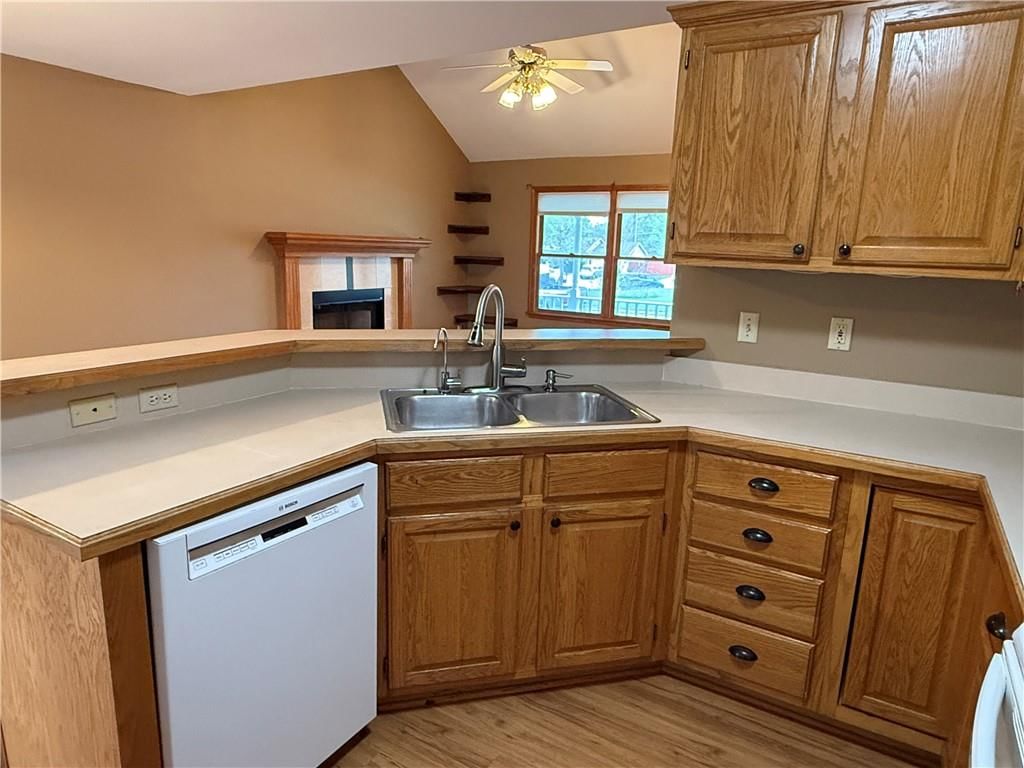 1729 S Maple Street — photo 13