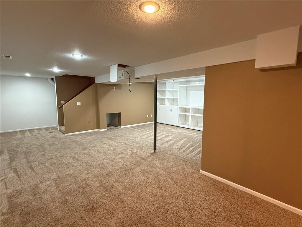 1729 S Maple Street — photo 37