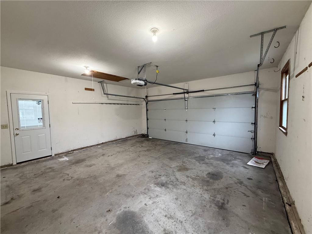 1729 S Maple Street — photo 49