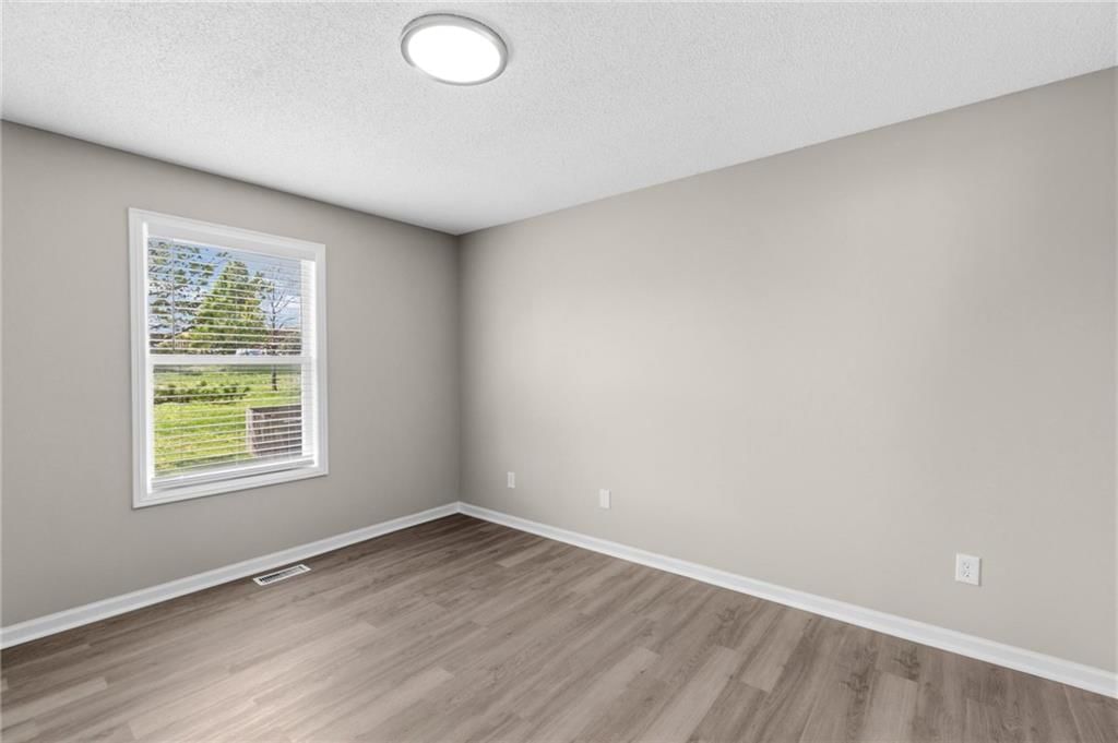 9112 N Camden Avenue — photo 19