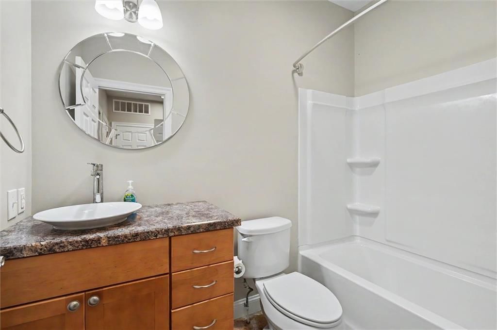 204 Crimson Avenue — photo 25