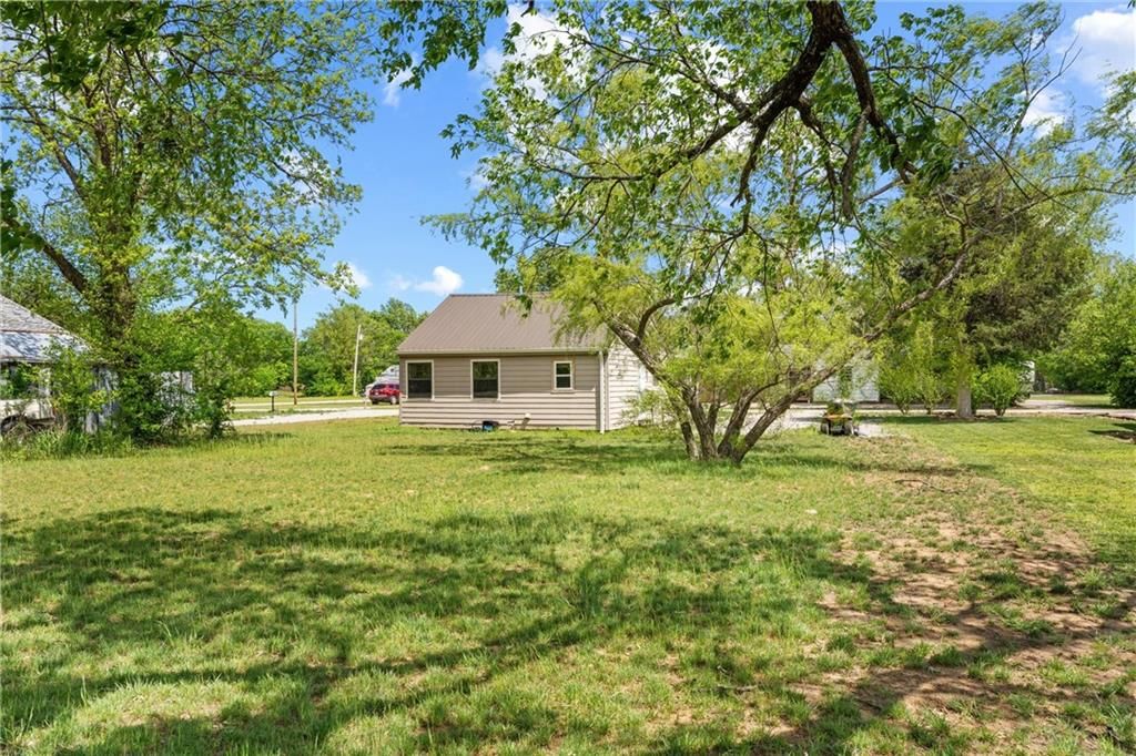 407 N Foreman N/A — photo 32