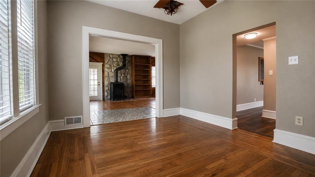 2209 NE 39th Terrace — photo 4