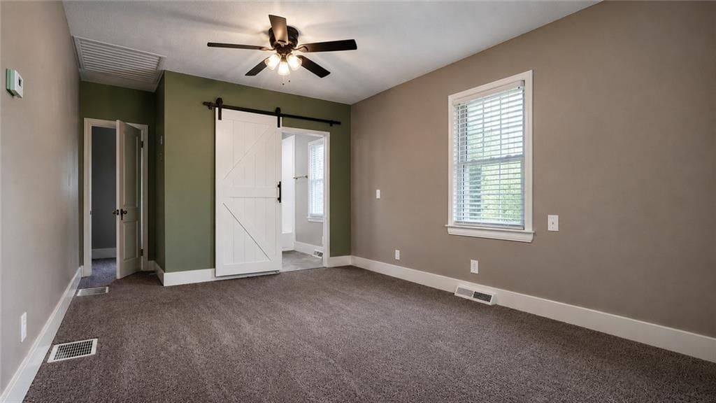 2209 NE 39th Terrace — photo 12