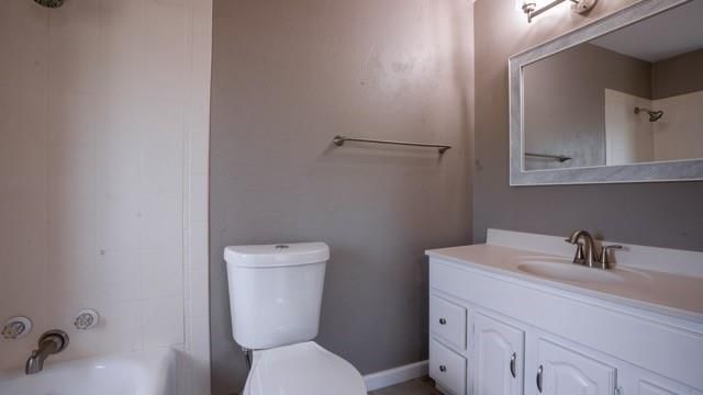 2209 NE 39th Terrace — photo 21